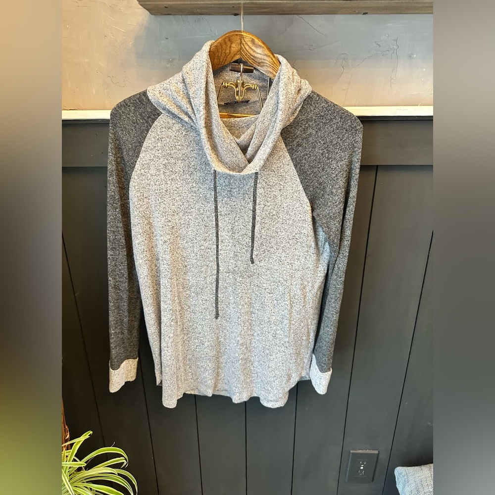 Pink‎ Clover Charcoal Knit Cowl Neck Super Soft Gray Top